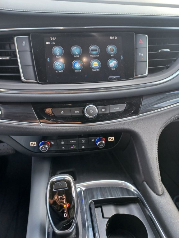 2018 Buick Enclave Image 9