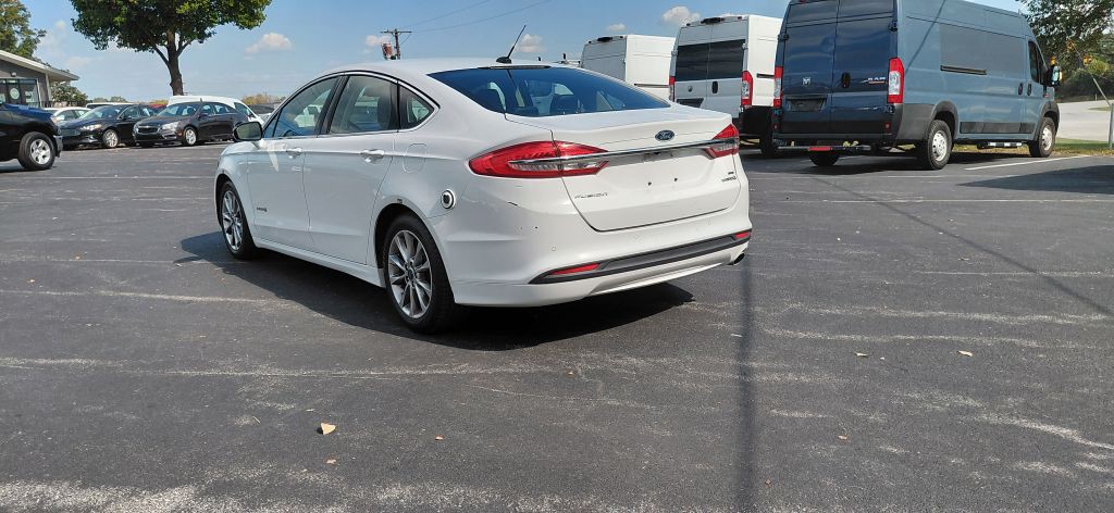 2017 Ford Fusion Image 4