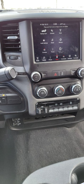 2021 RAM 3500 Image 12