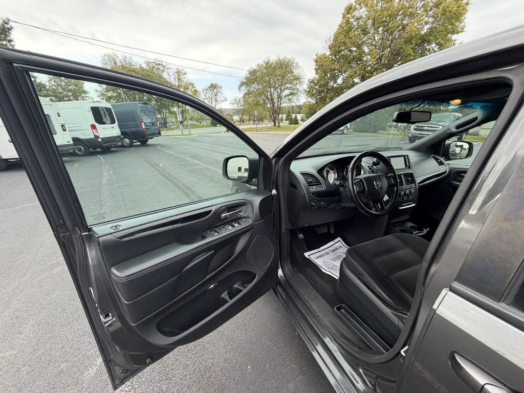 2018 Dodge Grand Caravan Image 5