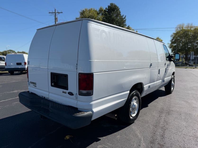2012 Ford Econoline Image 3