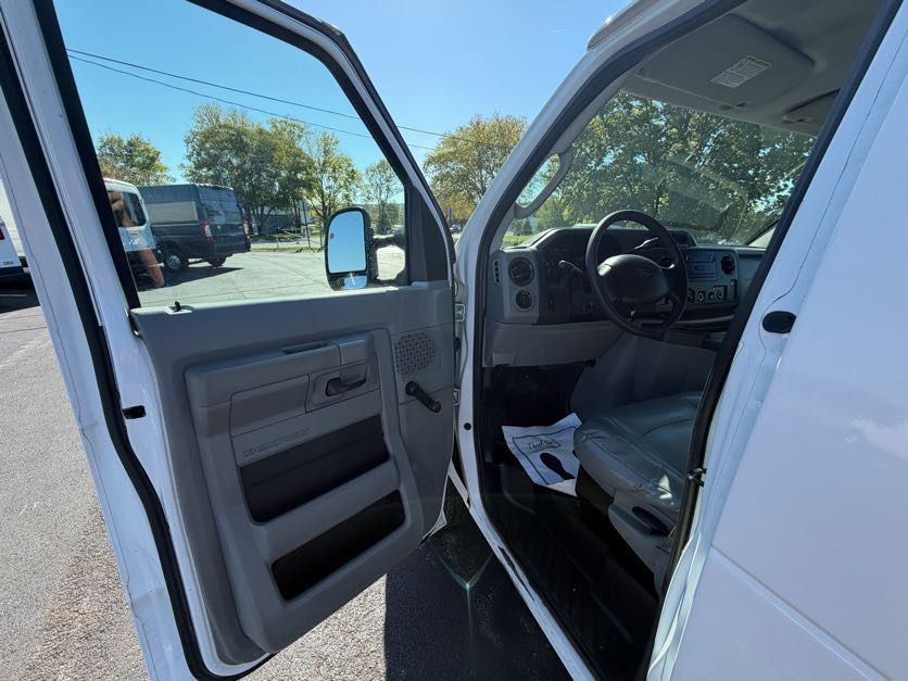 2012 Ford Econoline Image 7