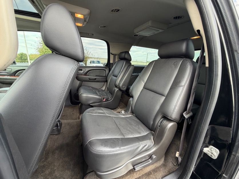 2009 Chevrolet Suburban Image 9