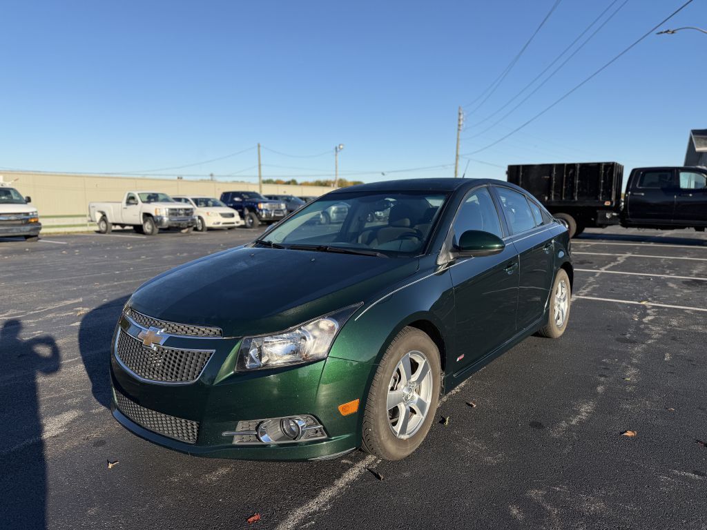 2014 Chevrolet Cruze Image 2