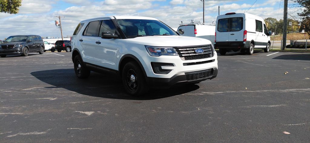 2017 Ford Explorer Image 1