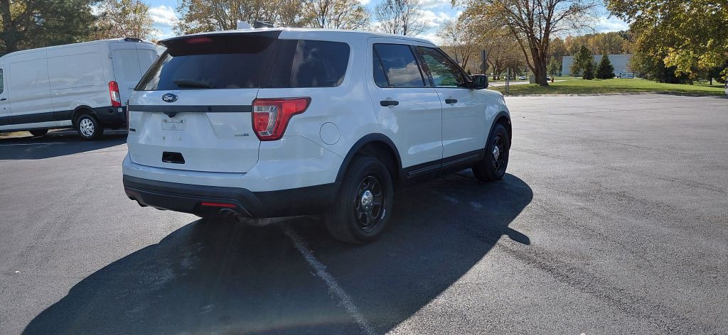 2017 Ford Explorer Image 3