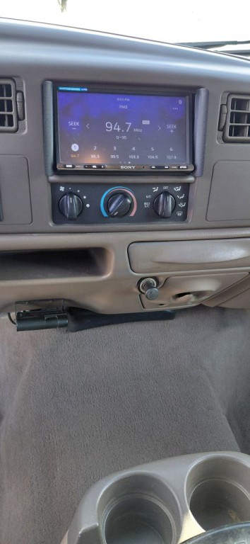 2001 Ford F-350 Image 8