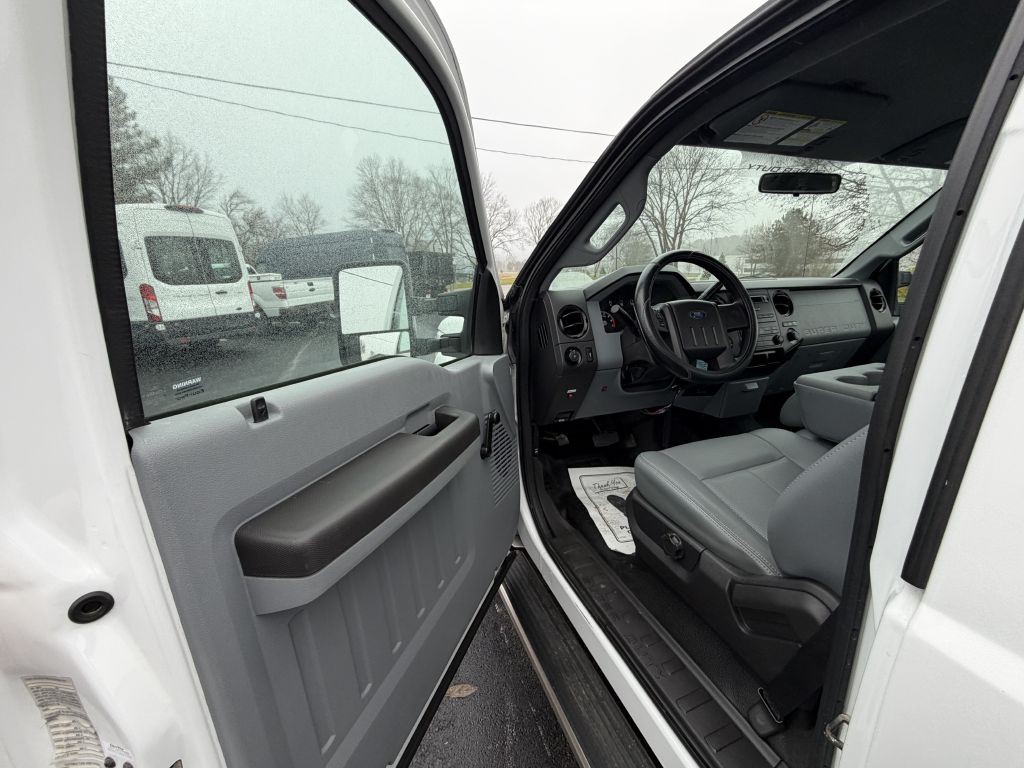 2011 Ford F-250 Image 5