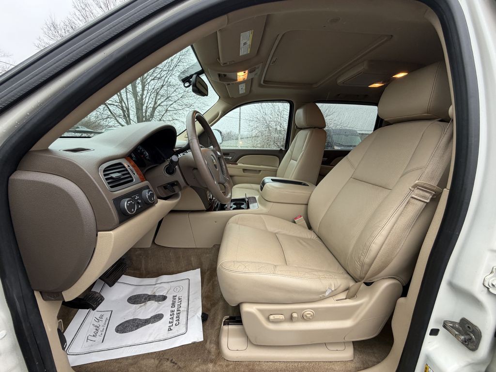 2013 Chevrolet Avalanche Image 6