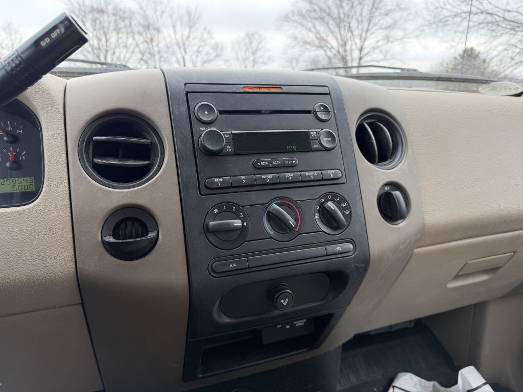 2004 Ford F-150 Image 9