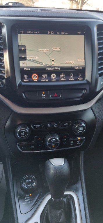 2016 Jeep Cherokee Image 8