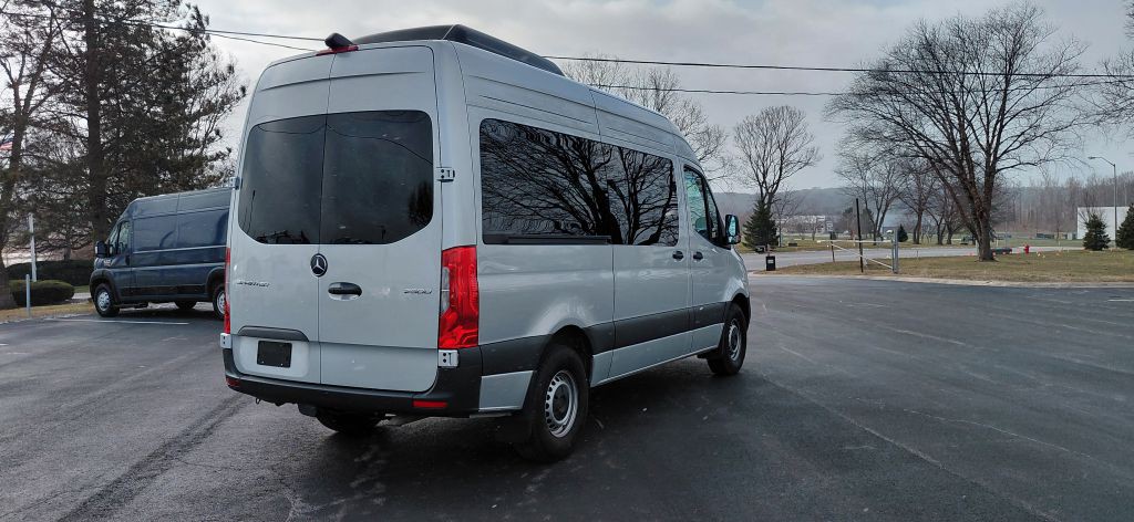 2024 Mercedes-Benz Sprinter Image 3