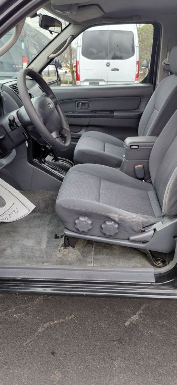 2003 Nissan Frontier Image 5