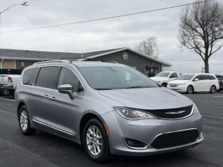 Image for 2020 Chrysler Pacifica Touring L ID: 7120457