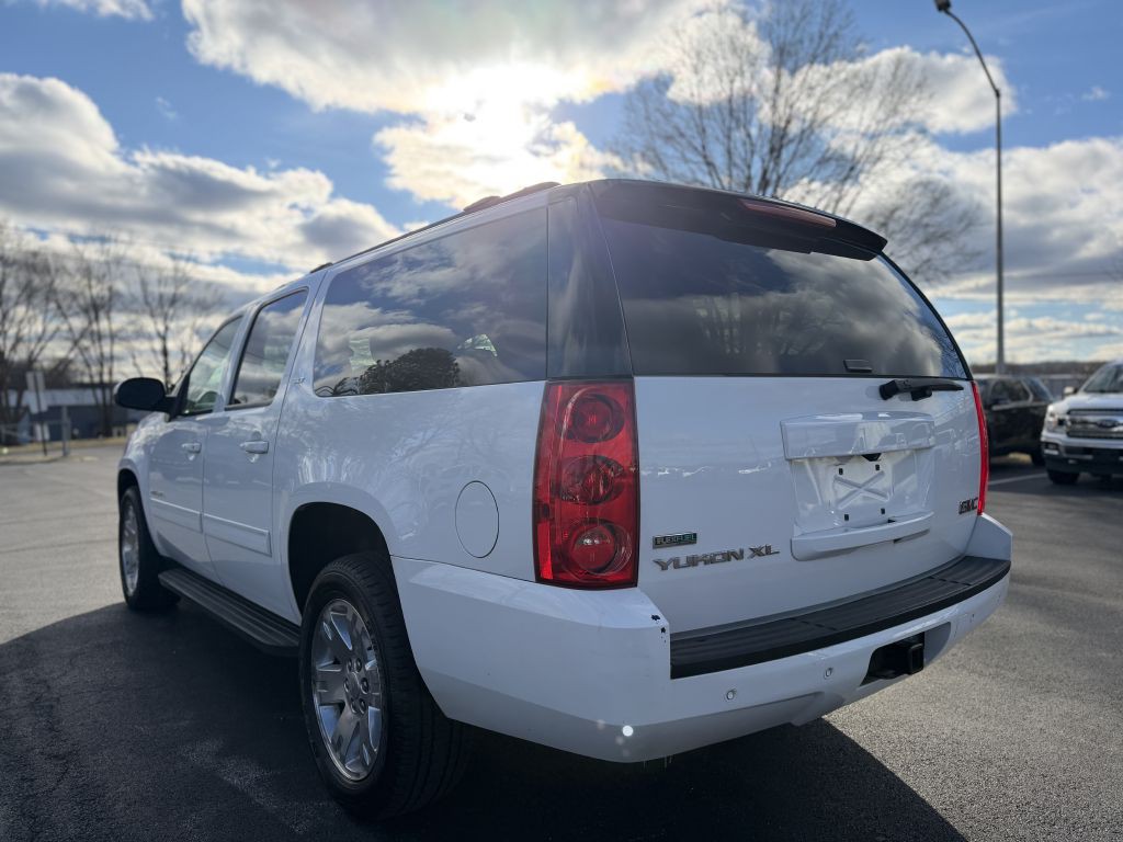 2012 GMC Yukon Image 3