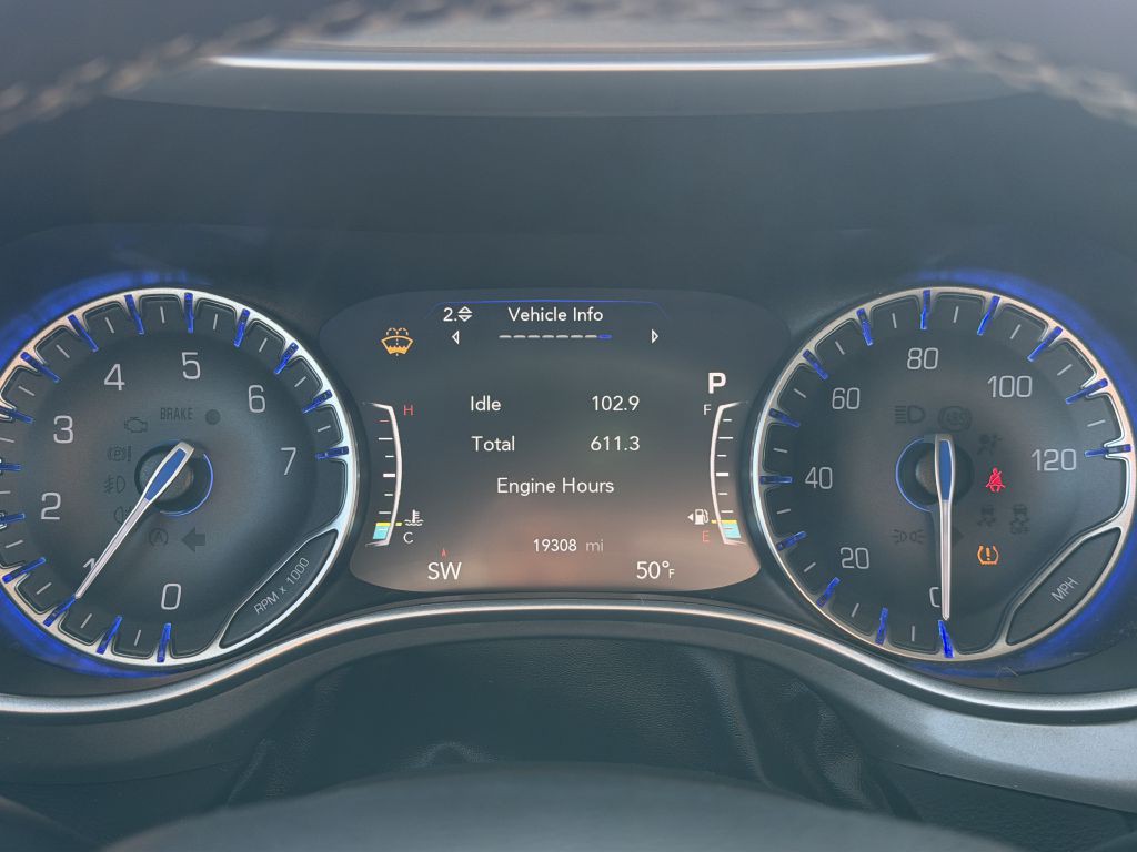 2022 Chrysler Pacifica Image 7