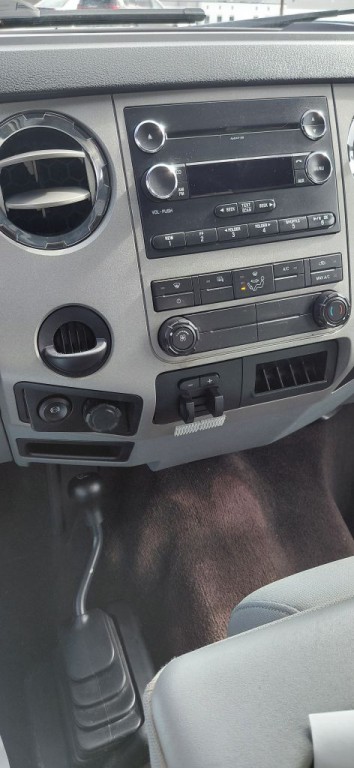 2015 Ford F-250 Image 9