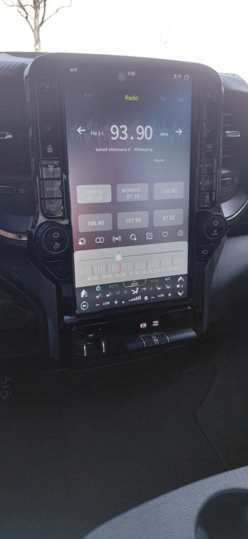 2021 RAM 2500 Image 9