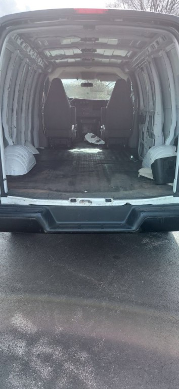 2020 GMC Savana Image 5