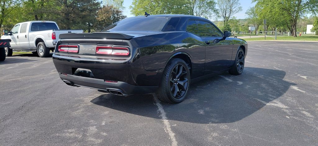 2017 Dodge Challenger Image 3