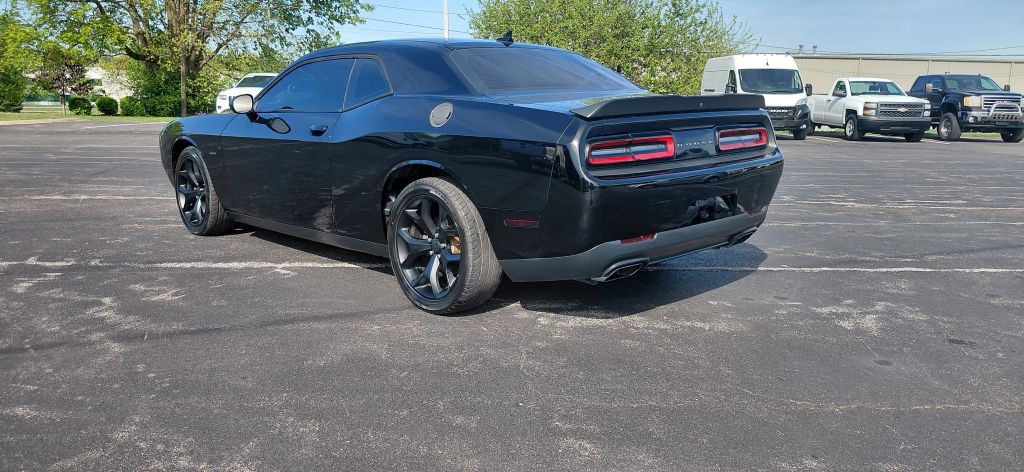 2017 Dodge Challenger Image 4