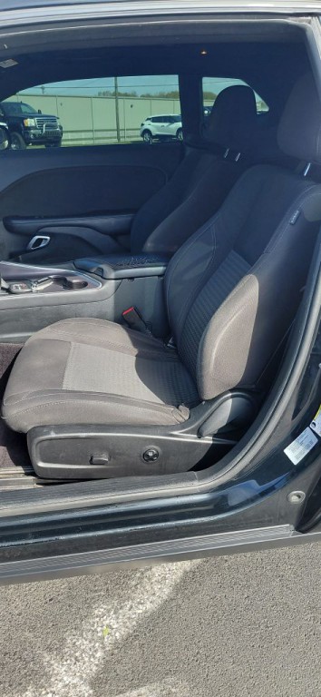 2017 Dodge Challenger Image 5