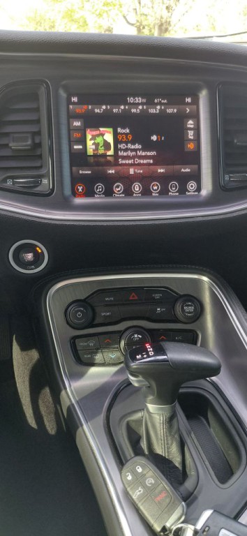2017 Dodge Challenger Image 8