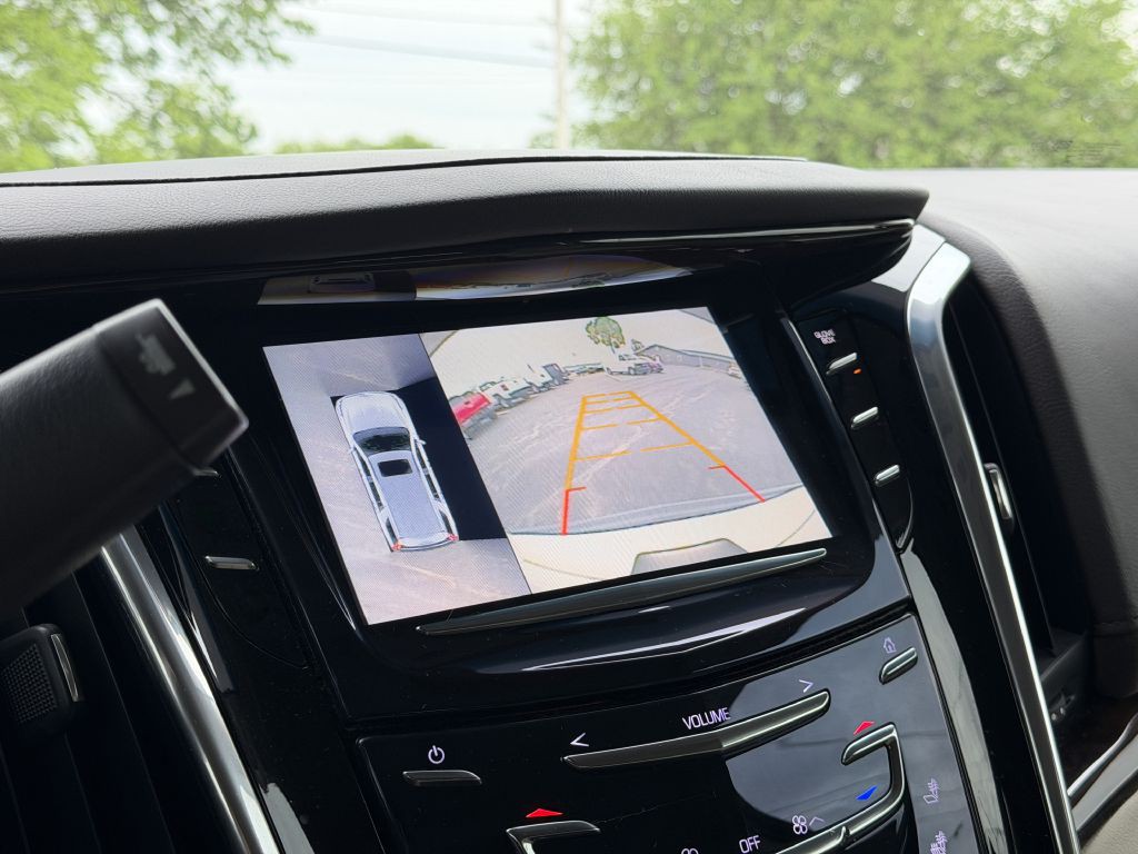 2016 Cadillac Escalade Image 8