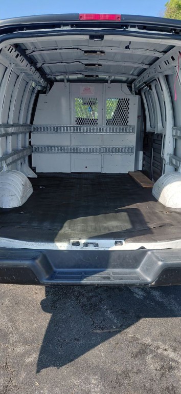 2019 Chevrolet Express Image 5