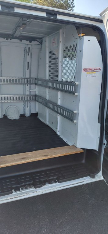 2019 Chevrolet Express Image 6