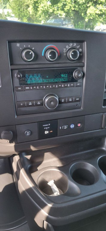 2019 Chevrolet Express Image 9