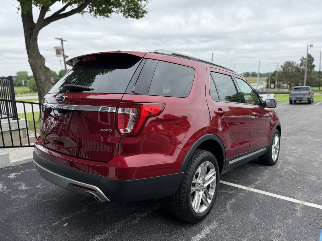 2017 Ford Explorer Image 3