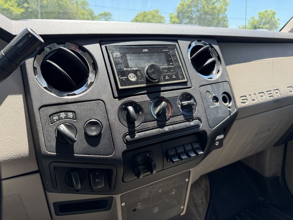 2010 Ford F-350 Image 9