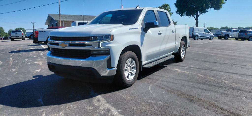 2021 Chevrolet Silverado 1500 Image 2