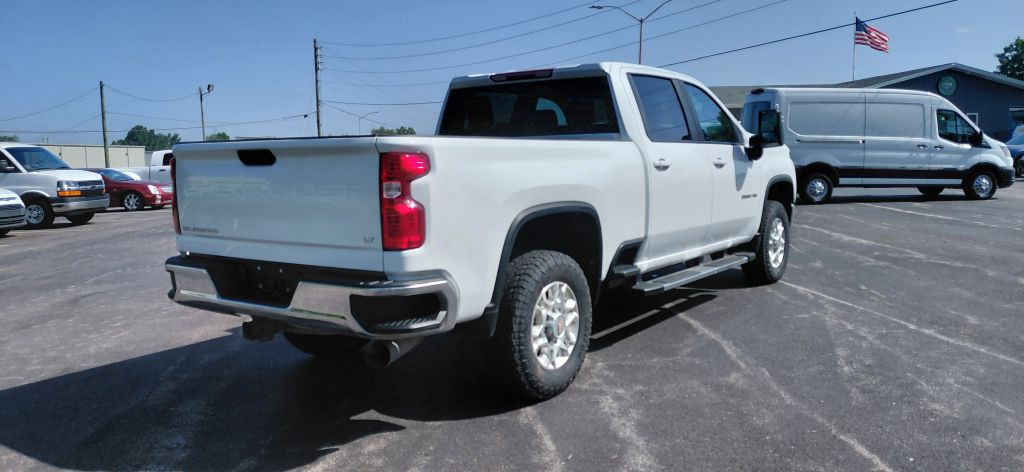 2023 Chevrolet Silverado 1500 Image 3