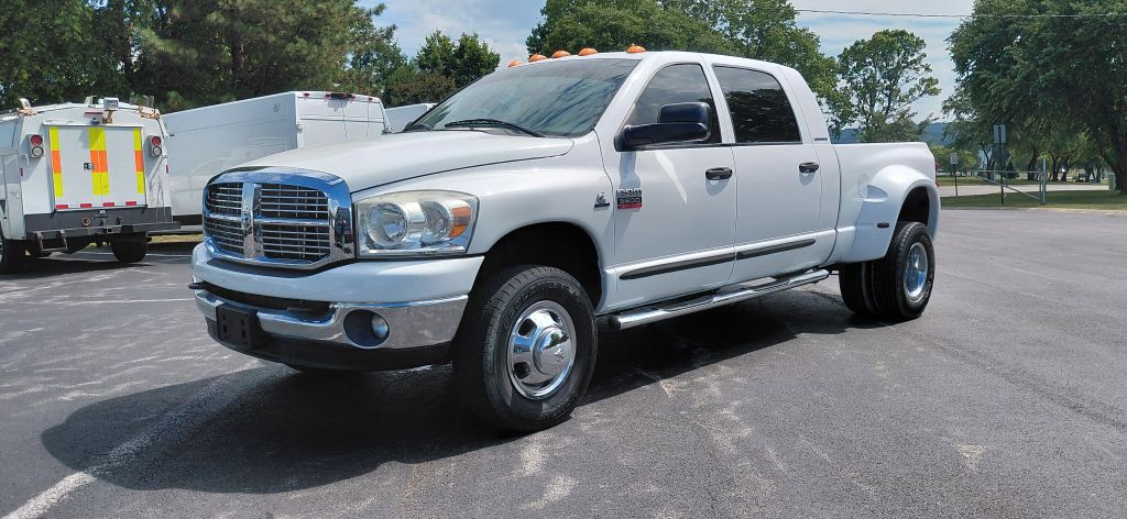 2007 Dodge Ram 3500 Image 2