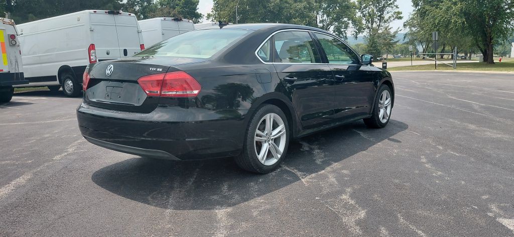 2014 Volkswagen Passat Image 3