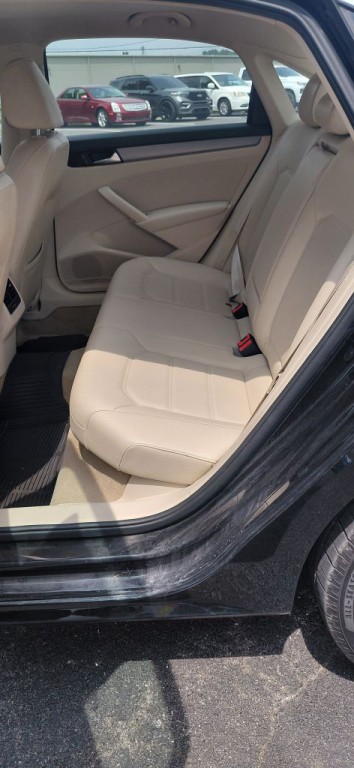 2014 Volkswagen Passat Image 6