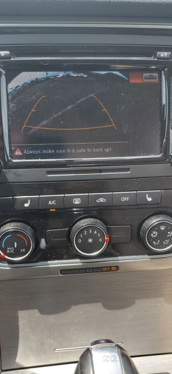 2014 Volkswagen Passat Image 9