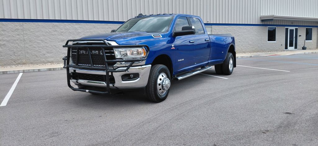 2019 RAM 3500 Image 2
