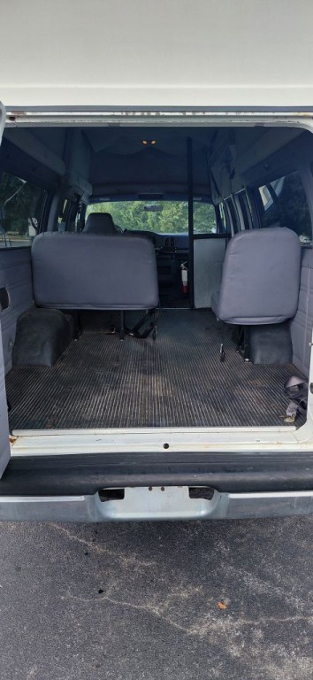 1999 Dodge Ram Van Image 5
