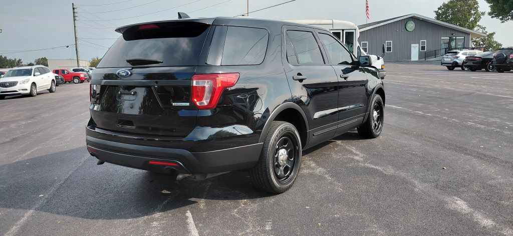 2017 Ford Explorer Image 3