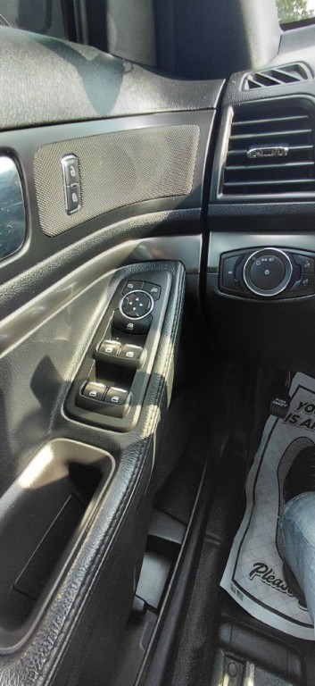 2017 Ford Explorer Image 7