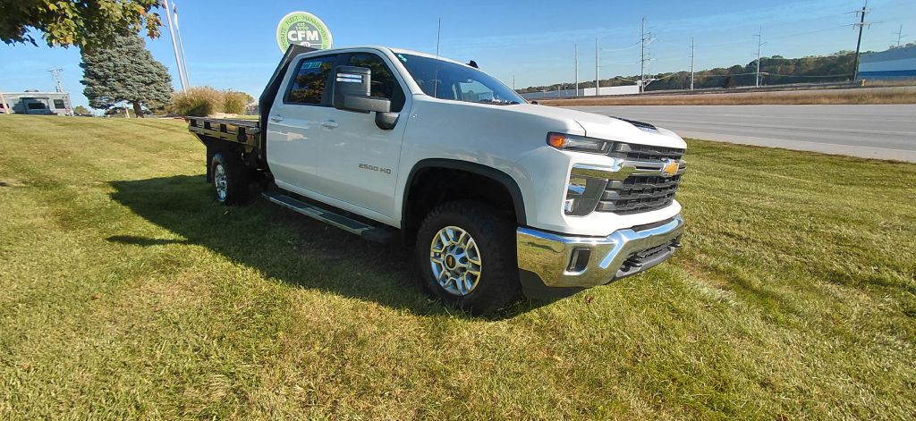 2024 Chevrolet Silverado 1500 Image 1