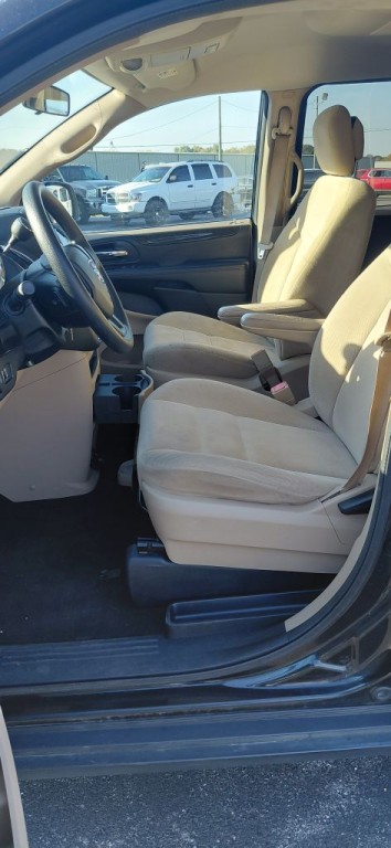 2016 Dodge Grand Caravan Image 5