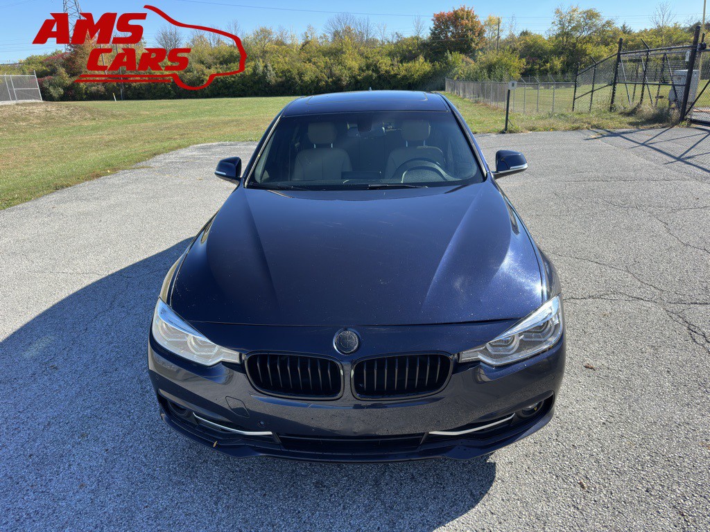 2017 BMW 3 Series Image 2