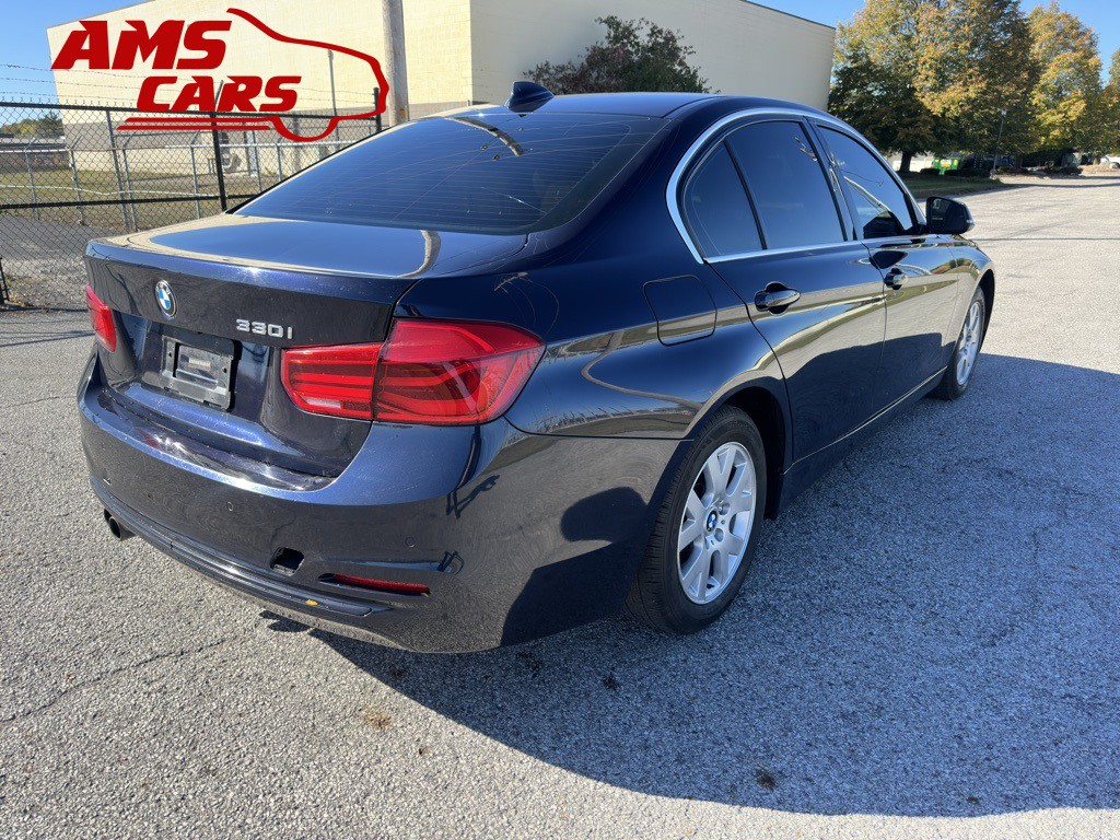 2017 BMW 3 Series Image 4