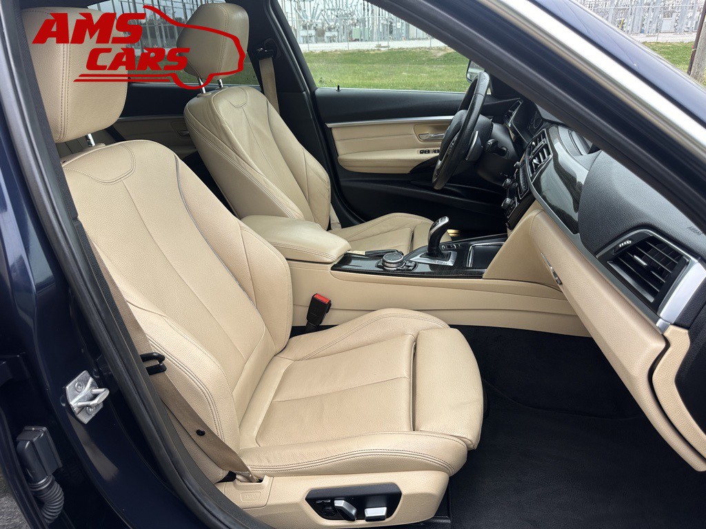 2017 BMW 3 Series Image 14