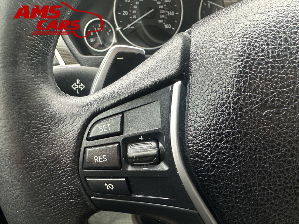 2017 BMW 3 Series Image 16