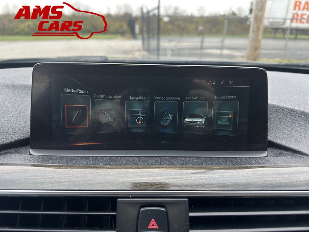 2017 BMW 3 Series Image 19